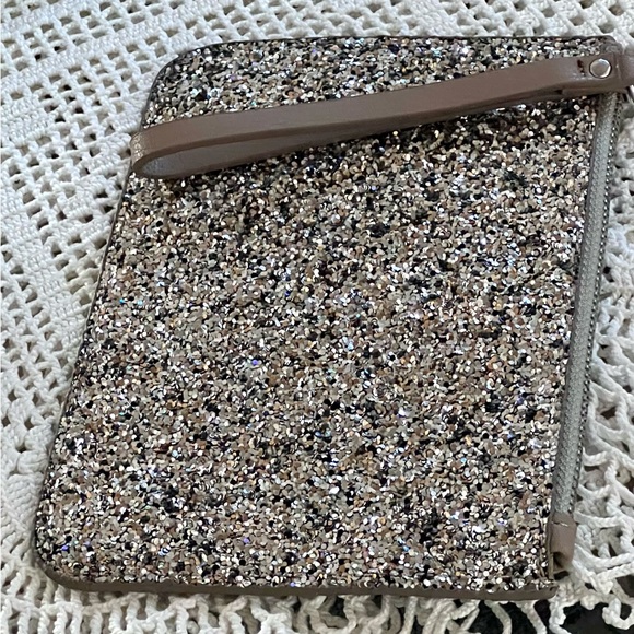 Old Navy Wristlet, Sparkling crystals of Silver, Gold , Rose Gold & Black - Picture 7 of 10